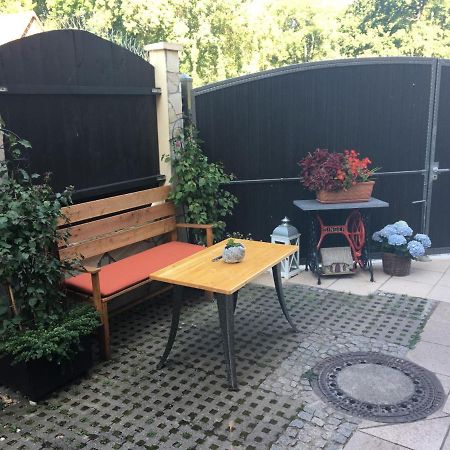 Ferienwohnung Am Goethe Park Fuer 2 Bis 3 Personen Jena Esterno foto