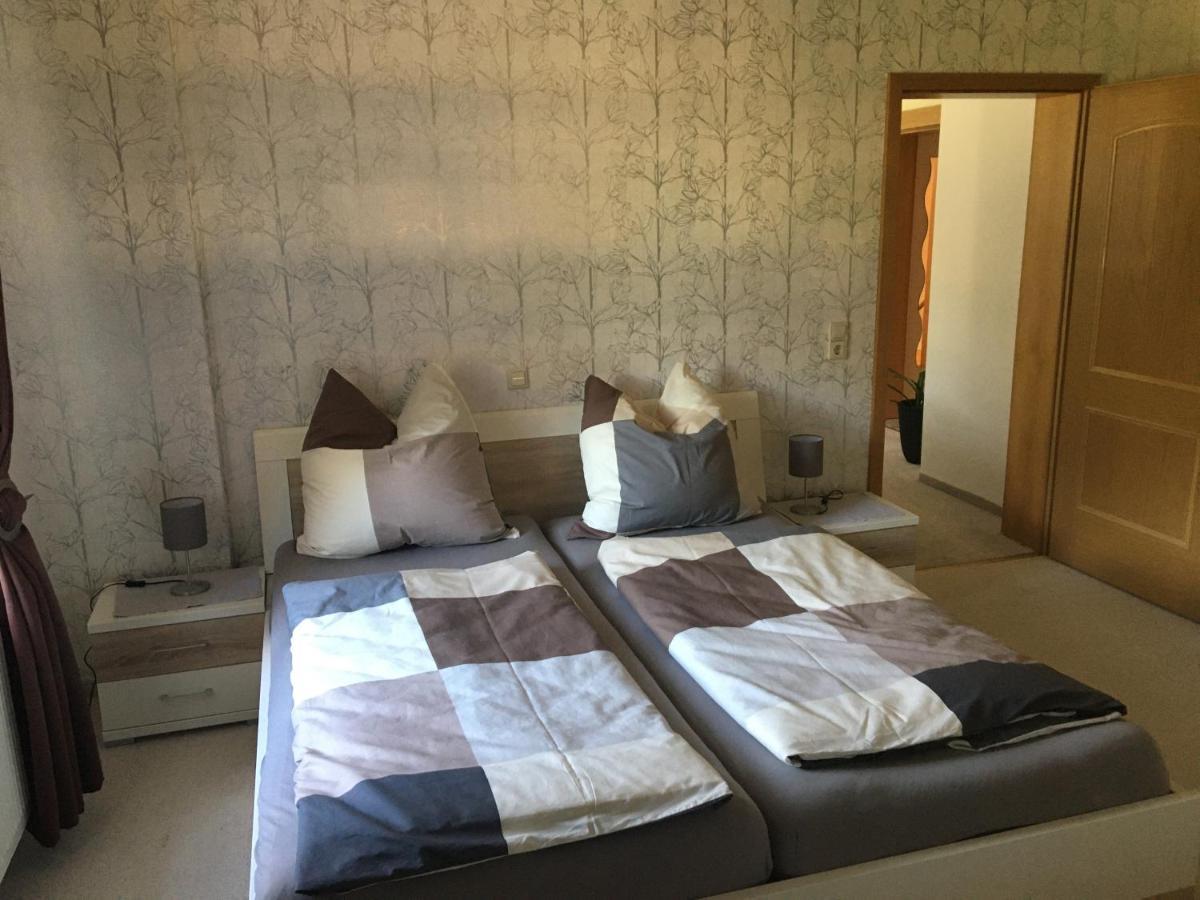 Ferienwohnung Am Goethe Park Fuer 2 Bis 3 Personen Jena Esterno foto
